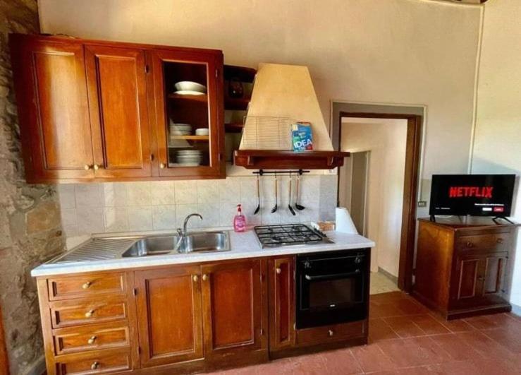 Rustico Jacuzzi & Wine La Collina Exterior foto